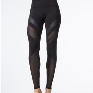 Alo Yoga Epic Legging
